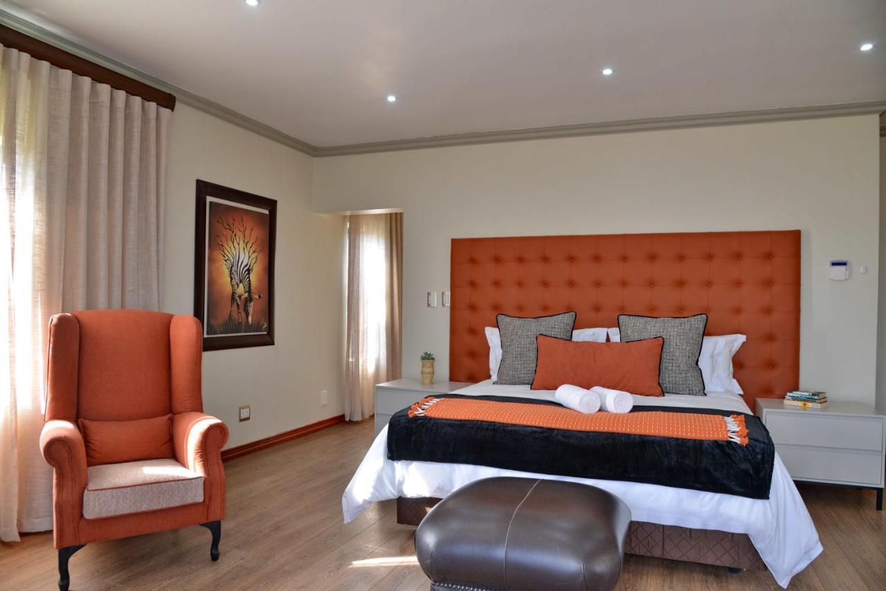 Kameeldrift Waterfront Estate & Resort Brits Bagian luar foto